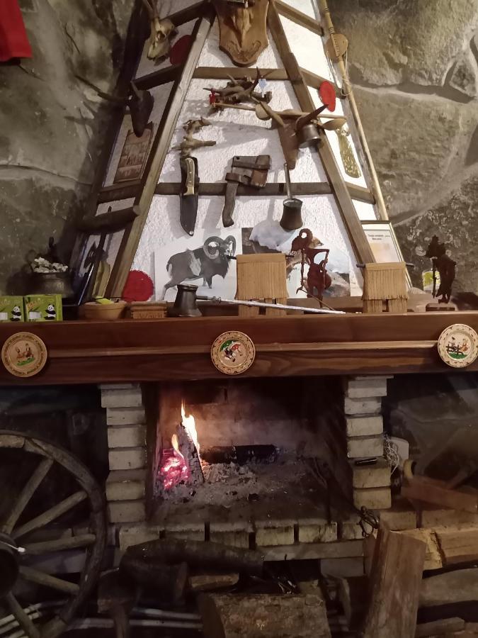 Кръчмъ При Байката Alpin Hotel Ribarica Eksteriør billede